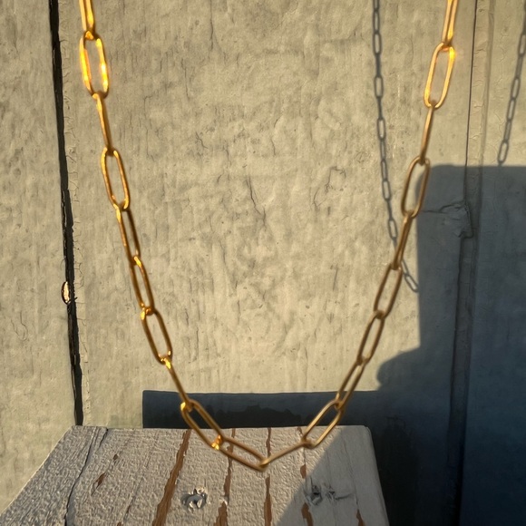 Gold Paperclip Chains Link Cable Chain Necklace Oval Gold 23 4/8" long. - Picture 6 of 11